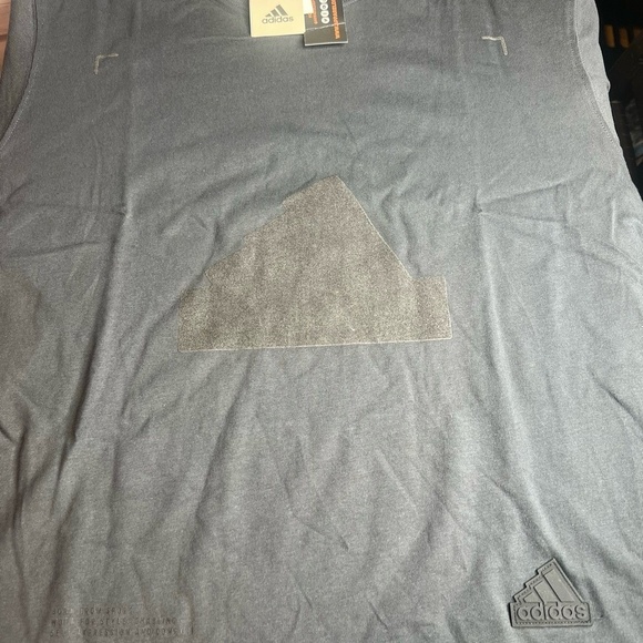 Adidas Shirt Mens Size Small Carbon Multi Sport Osize Tee Badge of Sport - Picture 3 of 8